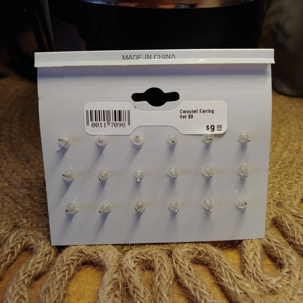 NWT Carousel Emporium Set Of 9 Fashion Stud Earrings, Sunglasses, Multi Colors🕶